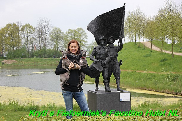 Táňa krytí v Hulst Nizozemí s Fiefoerniek's Faustino (4)